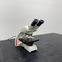 Leica DM 750/4K Microscope image 0